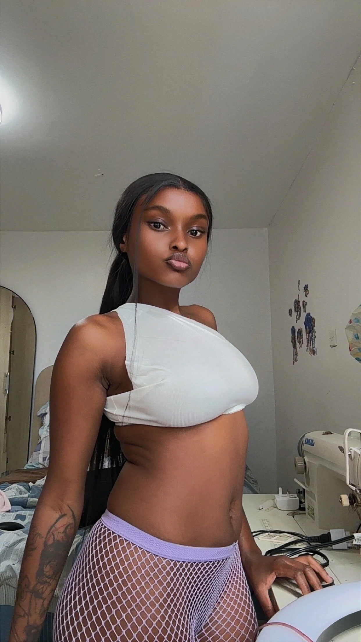 XXX Porn Photo of Nude Lil-shawrie 7