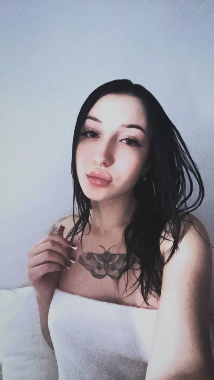 XXX Porn Photo of Nude MilanCheek 4
