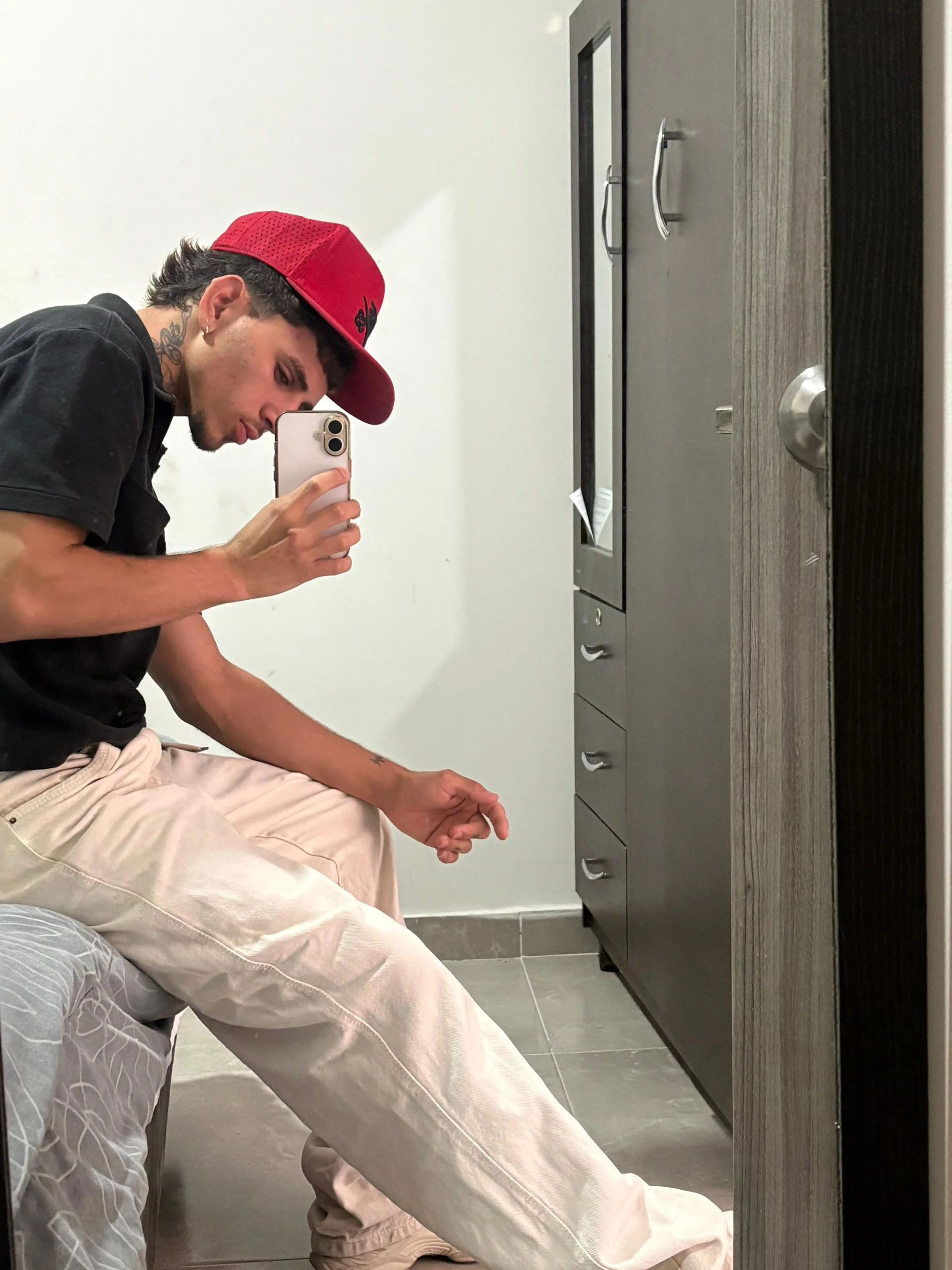 XXX Porn Photo of Nude apolo_lux 5