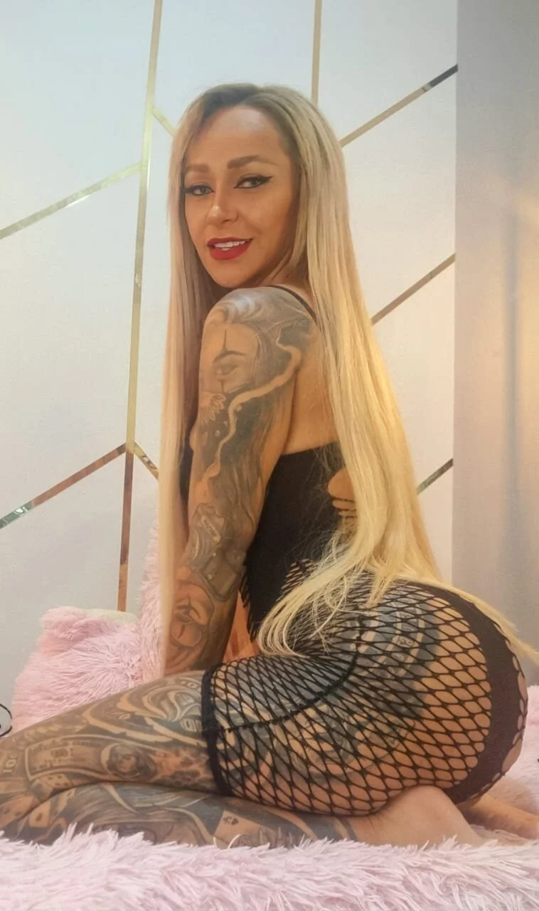 XXX Porn Photo of Nude _Mia_Brunette_ 92