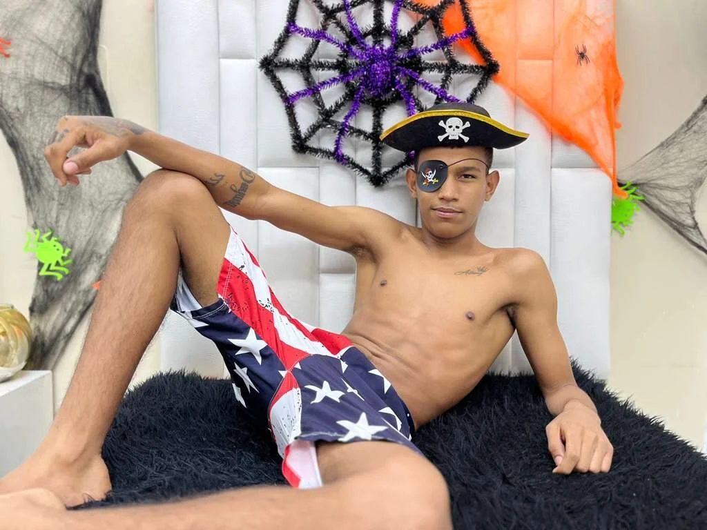 XXX Porn Photo of Nude Rory_castro 27