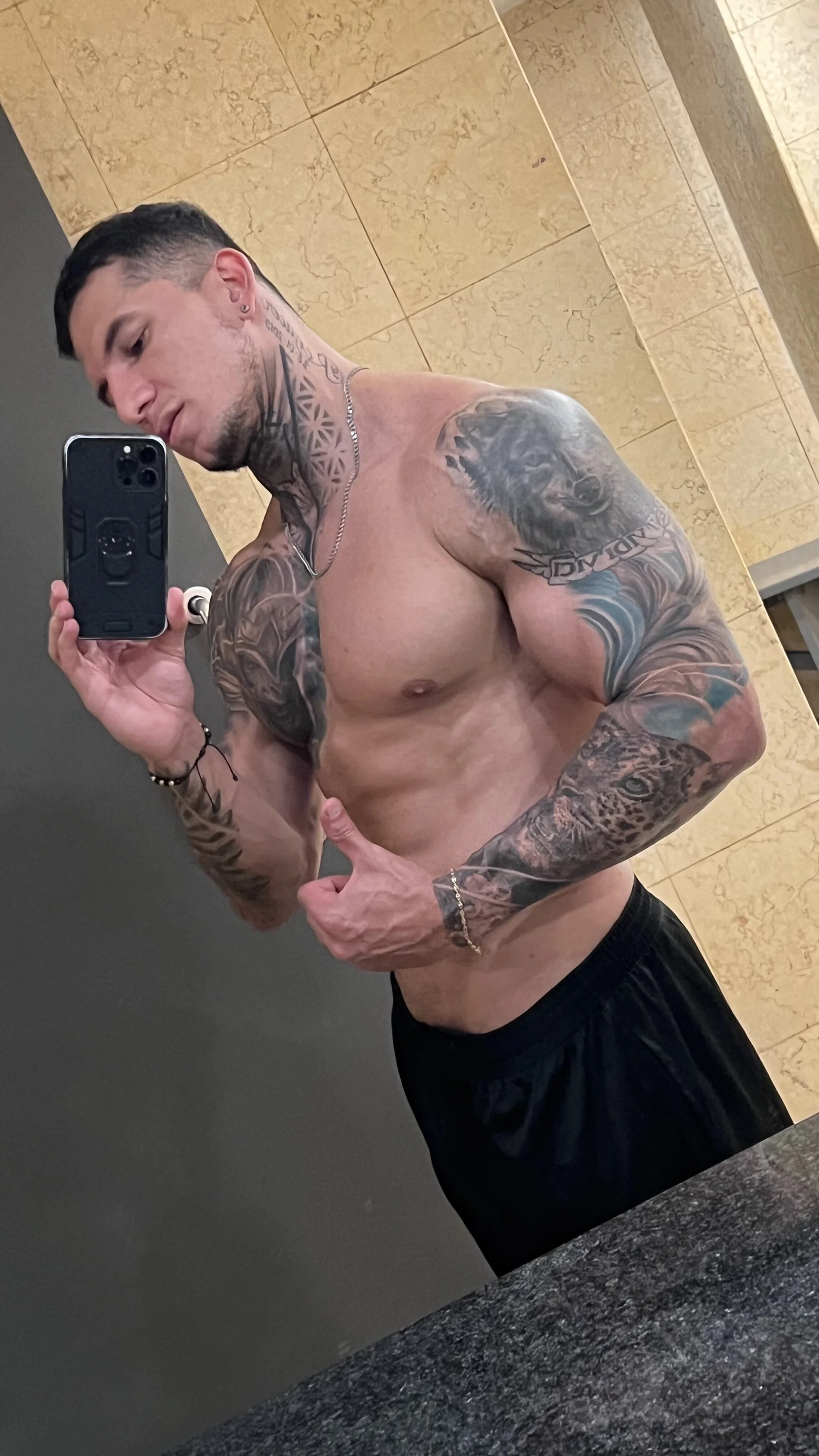 XXX Porn Photo of Nude Shane_Clay 4