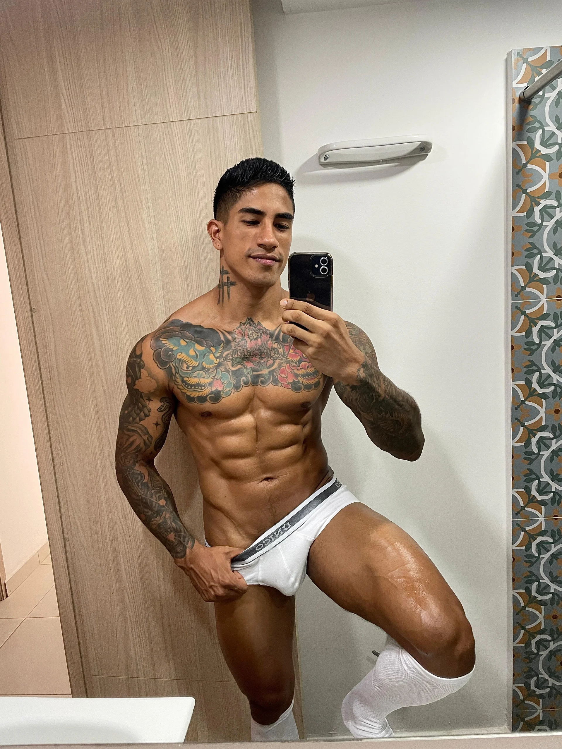 XXX Porn Photo of Nude AdanReilly 51
