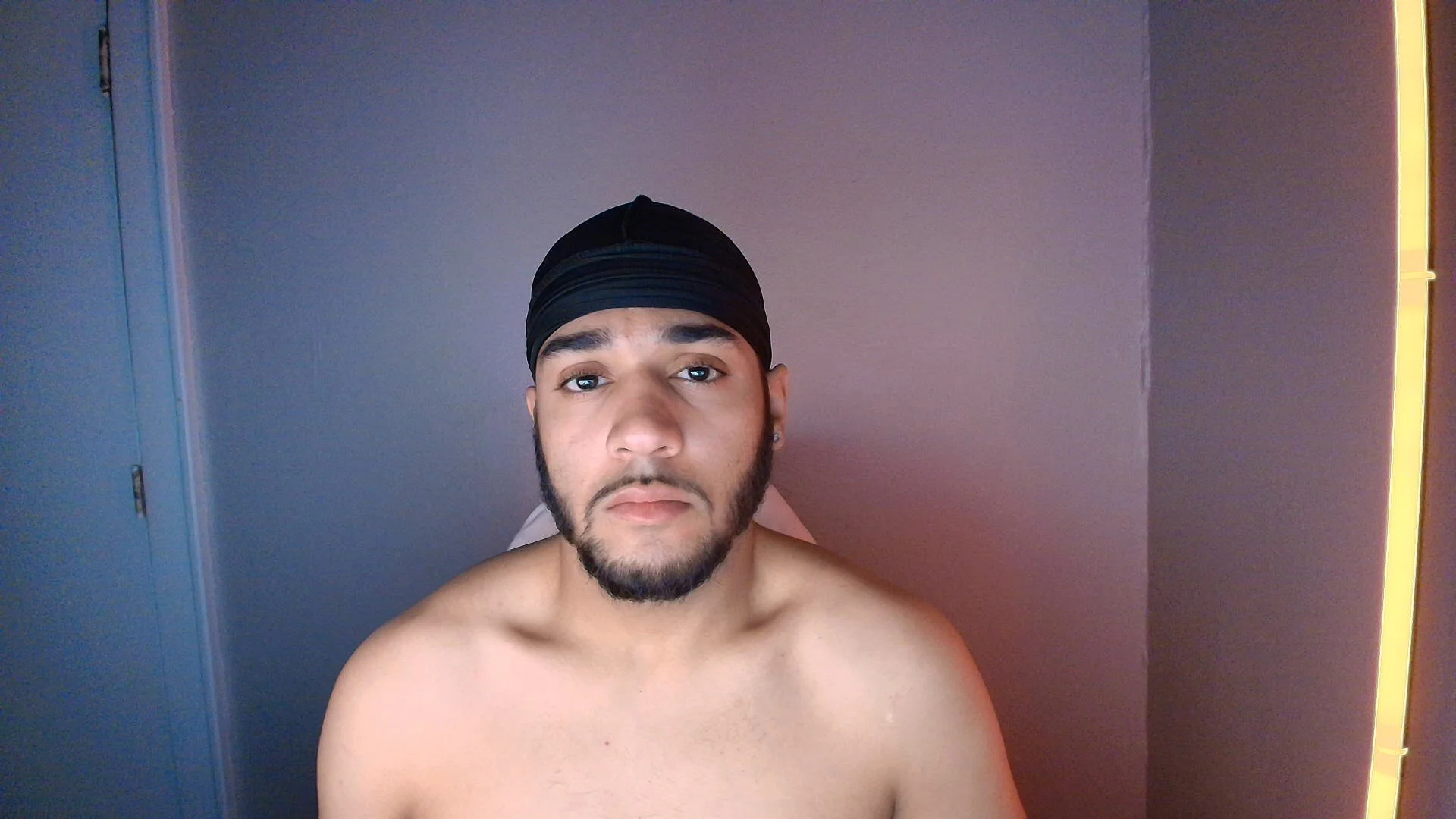 XXX Porn Photo of Nude talkyboi 1