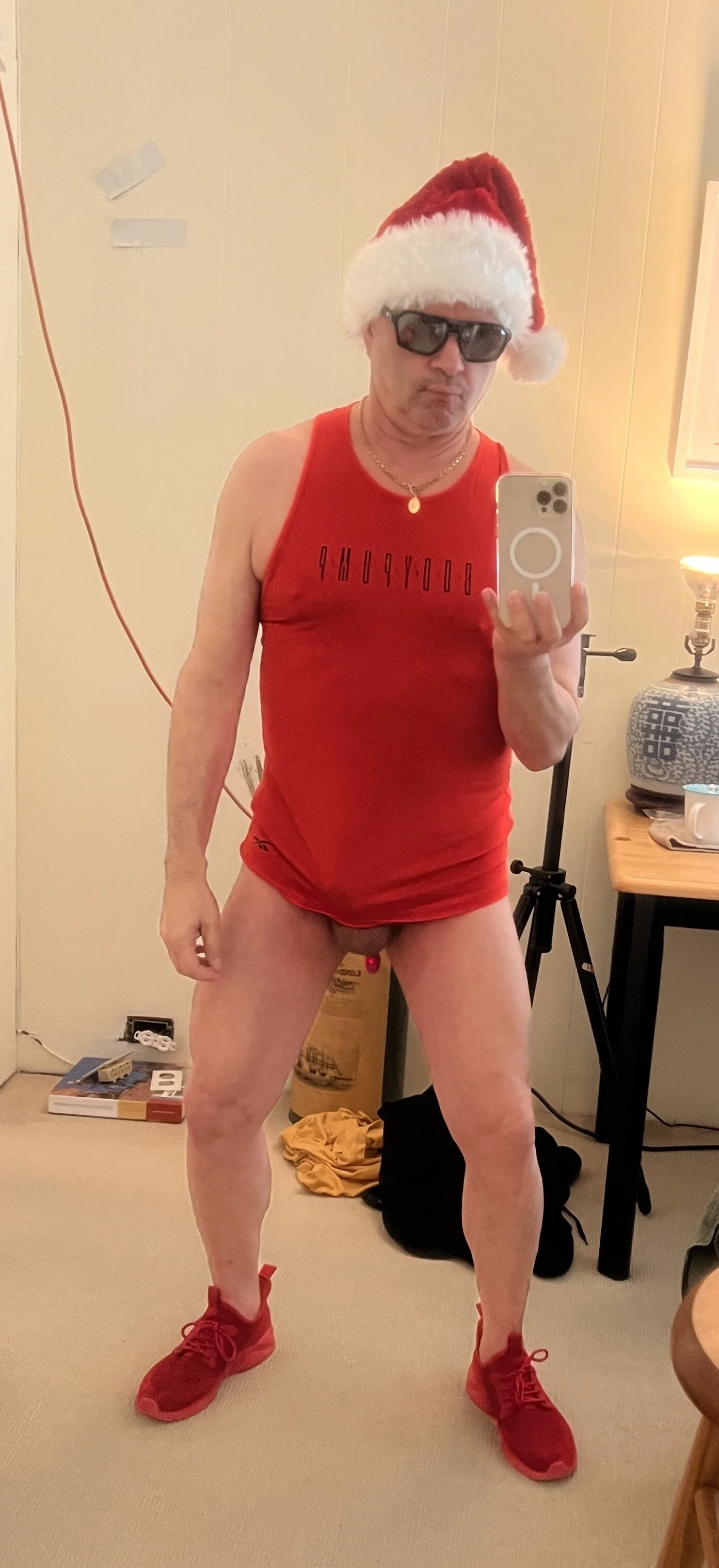 XXX Porn Photo of Nude hotdadbod 200