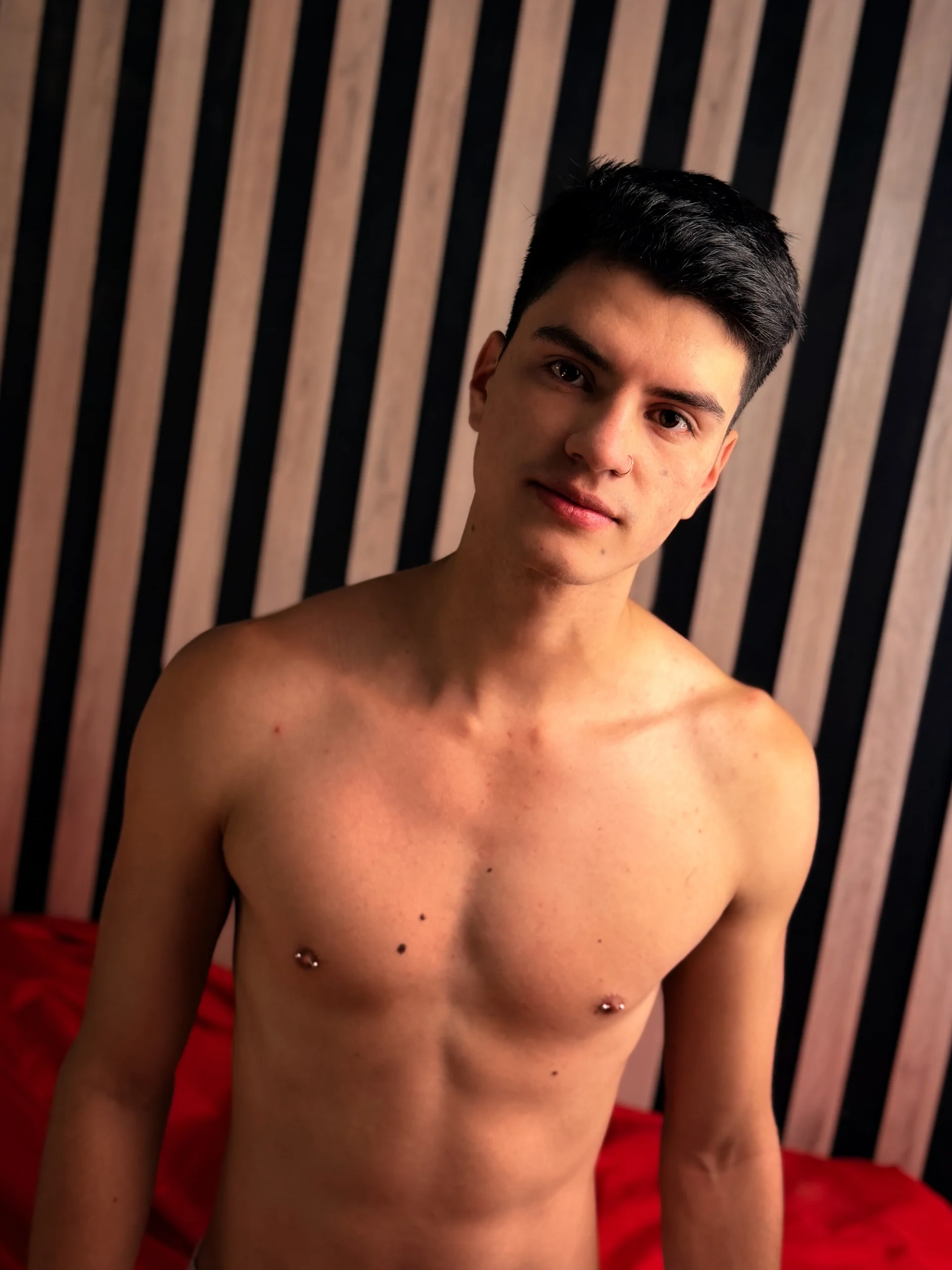 XXX Porn Photo of Nude LeoTease 24