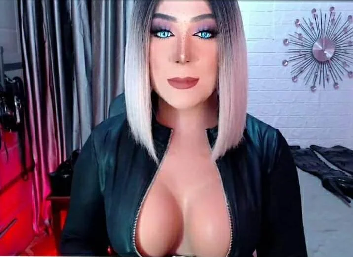 XXX Porn Photo of Nude xSUCKTHYWOMANx 4