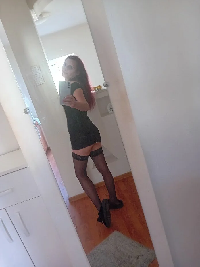 XXX Porn Photo of Nude pussywetmistress 8