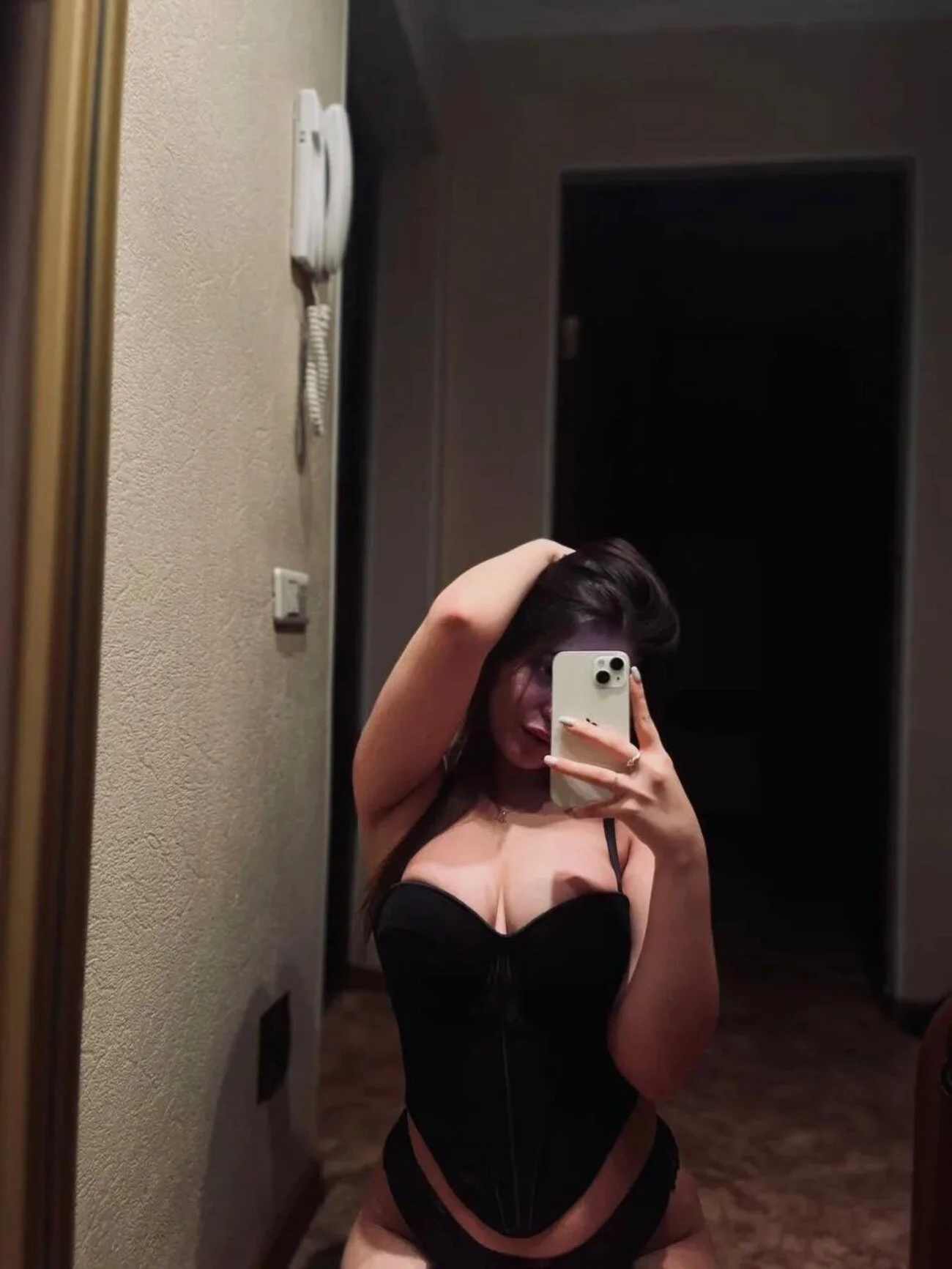 XXX Porn Photo of Nude ChicGirl 2