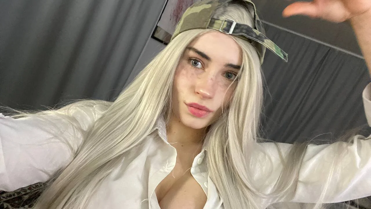XXX Porn Photo of Nude PieraMarch 21