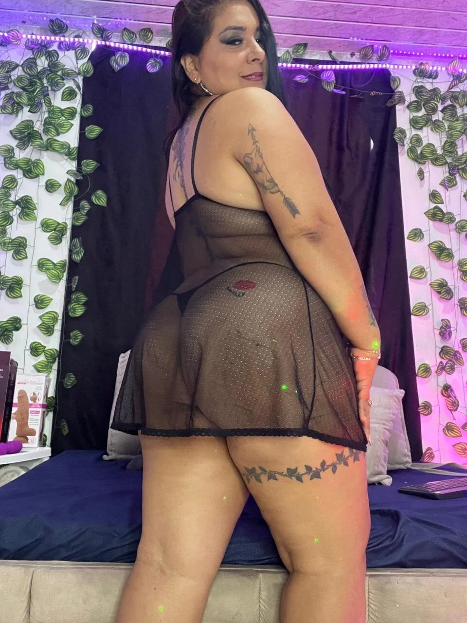 XXX Porn Photo of Nude brunaroyale 25