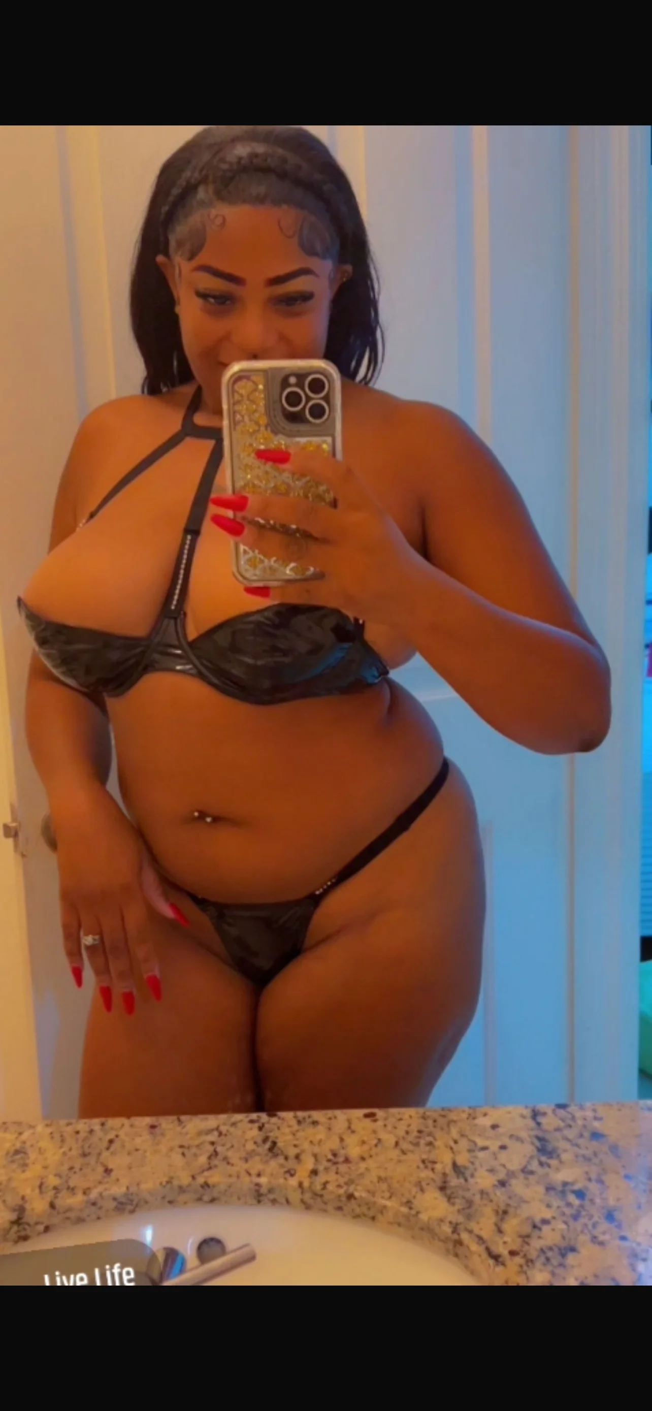 XXX Porn Photo of Nude Tierra-Dimples 2