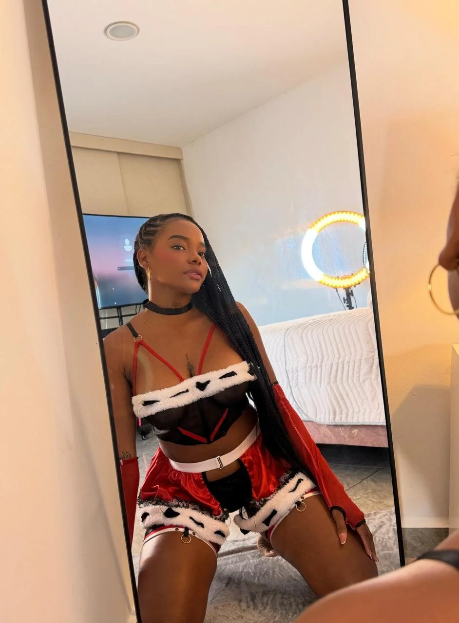 XXX Porn Photo of Nude mia_renxx 6