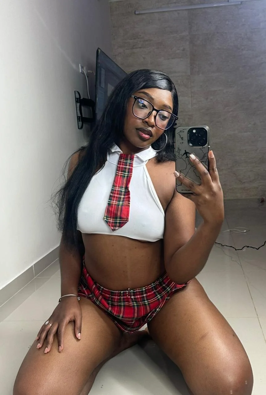 XXX Porn Photo of Nude YallianaBrooks 128