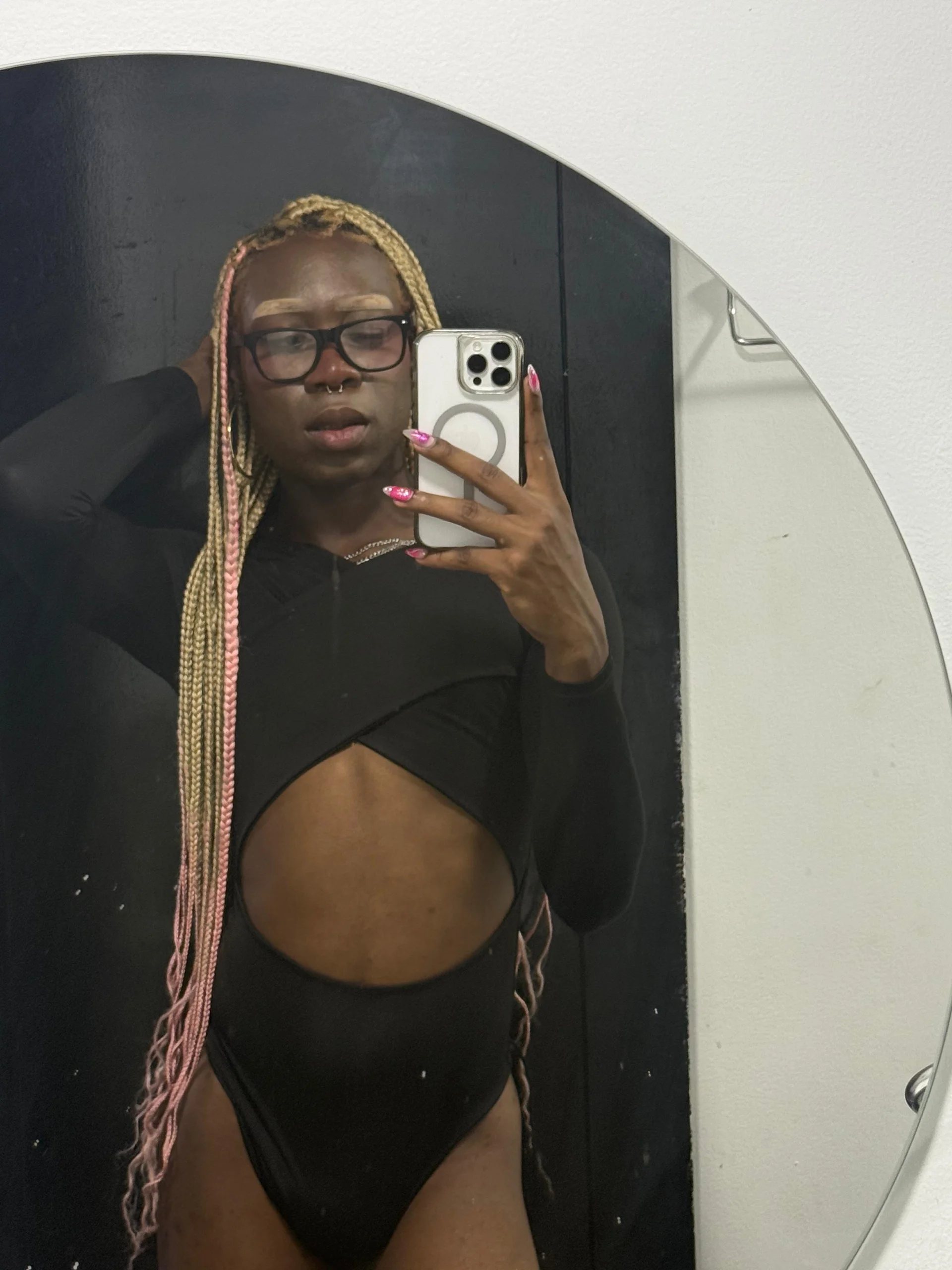 XXX Porn Photo of Nude brit_rivas_ 3