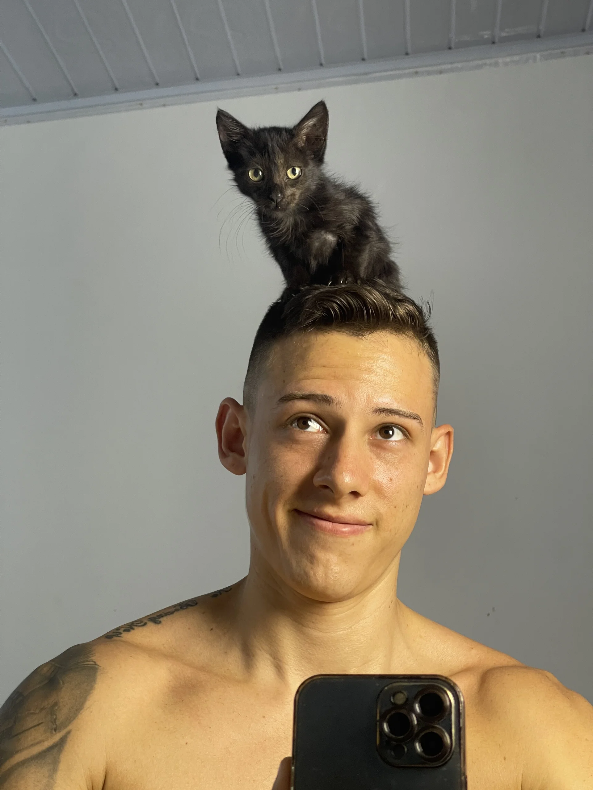 XXX Porn Photo of Nude Muscle_King_Cum 9