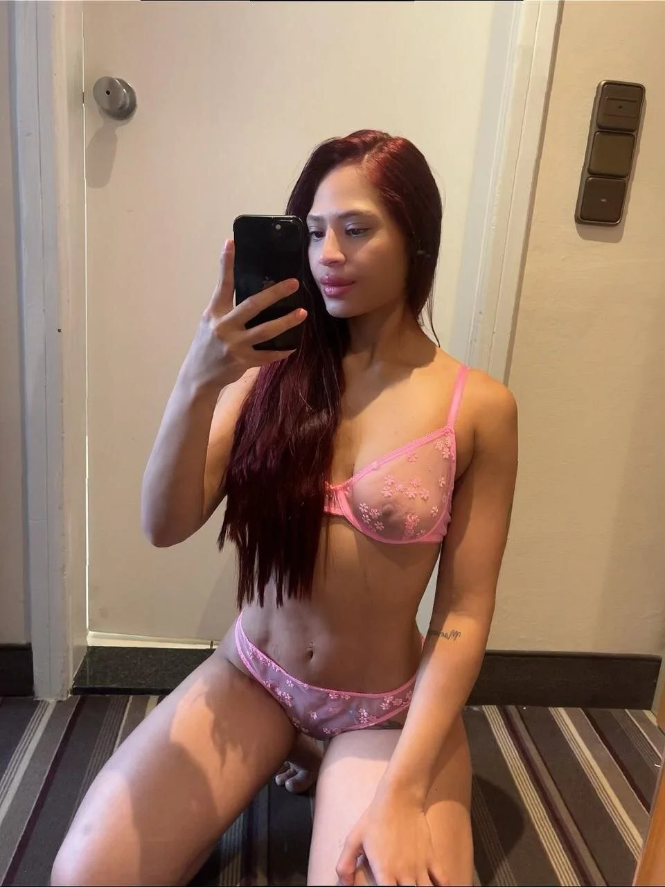 XXX Porn Photo of Nude IslaScott 3