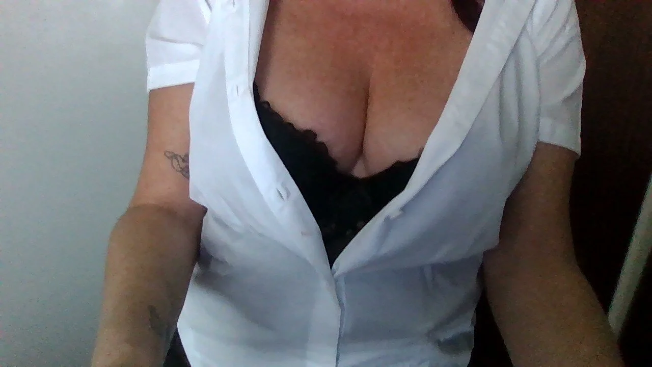 XXX Porn Photo of Nude Busty-Belfast-Irish-Girl 180