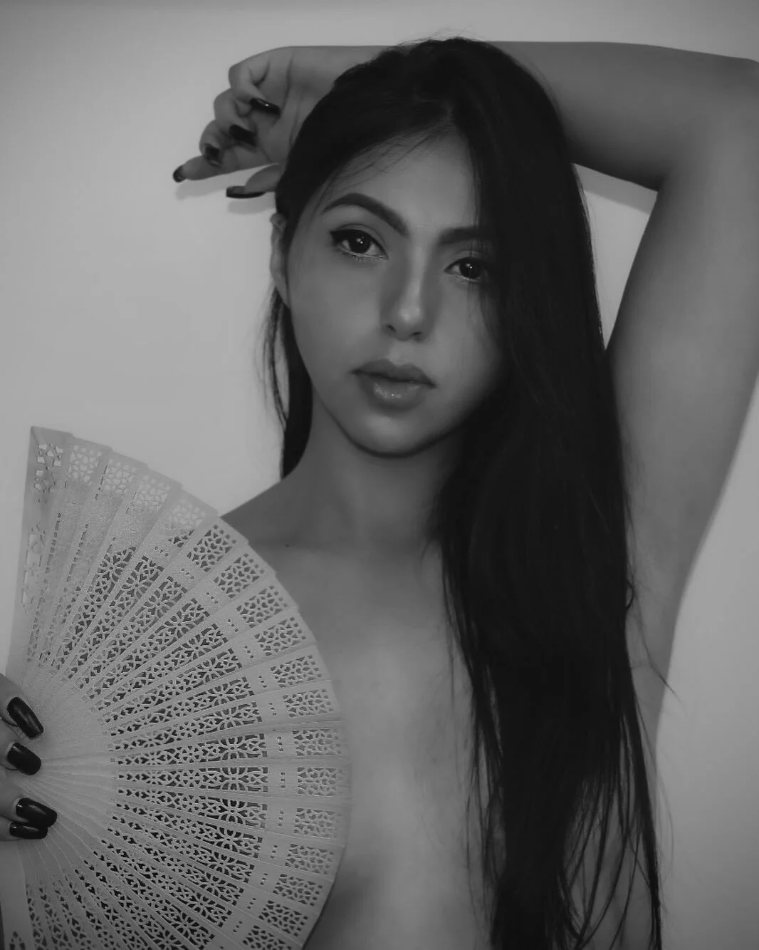 XXX Porn Photo of Nude Coraline_Ryan_ 3