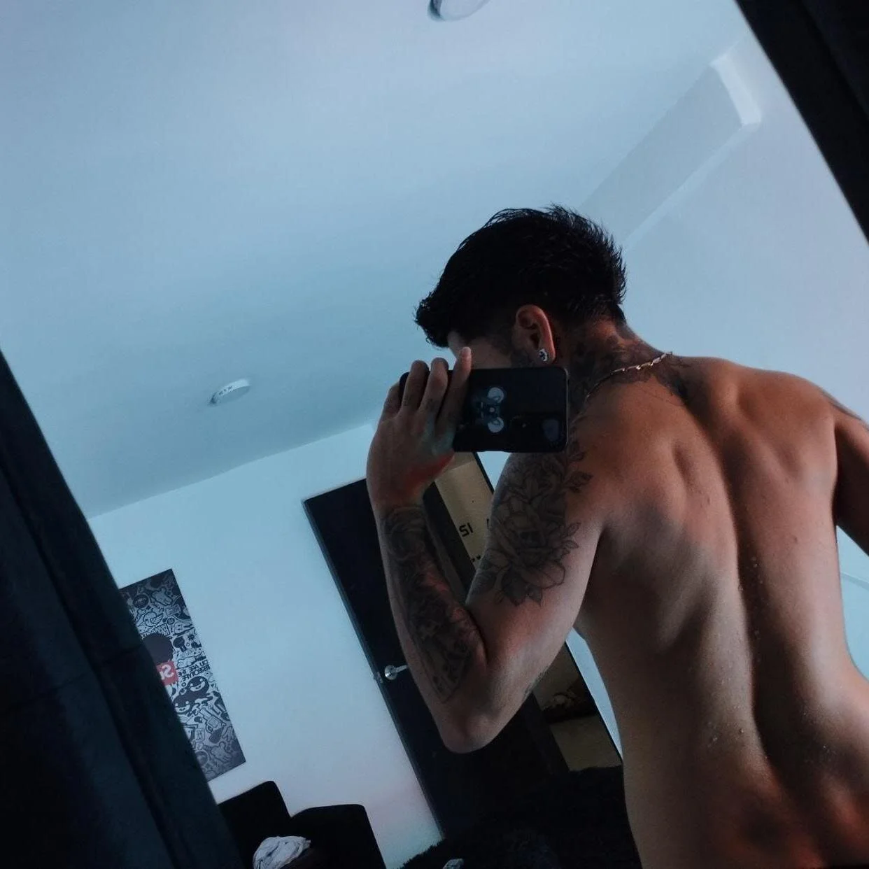 XXX Porn Photo of Nude Dannystone2 6