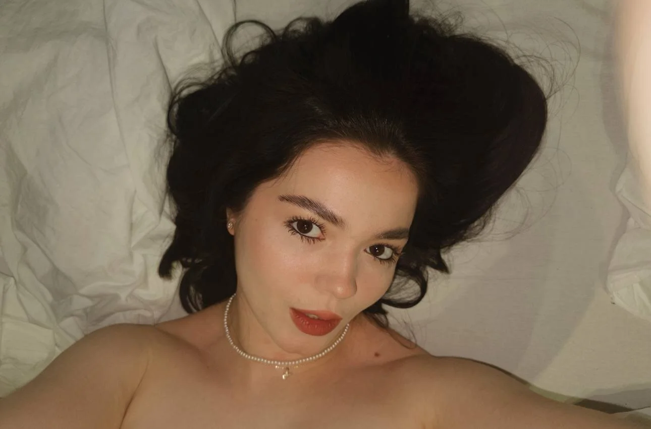 XXX Porn Photo of Nude CoralinaKiss_ 13