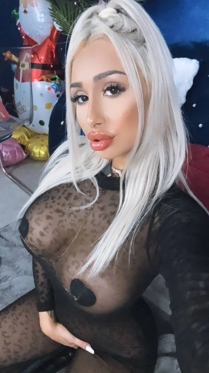XXX Porn Photo of Nude GoldenAmber 4