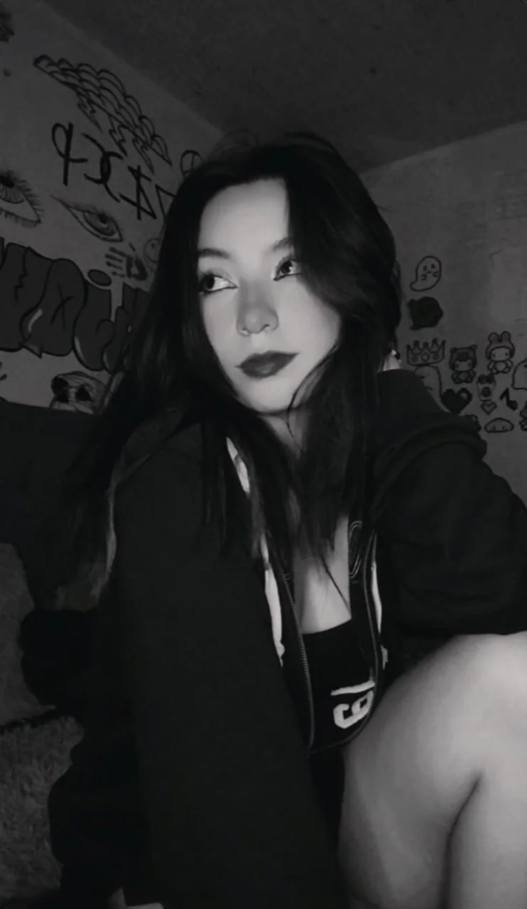XXX Porn Photo of Nude kissy_seduce 2