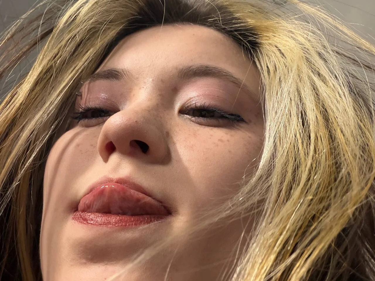 XXX Porn Photo of Nude ShyAkemis 16