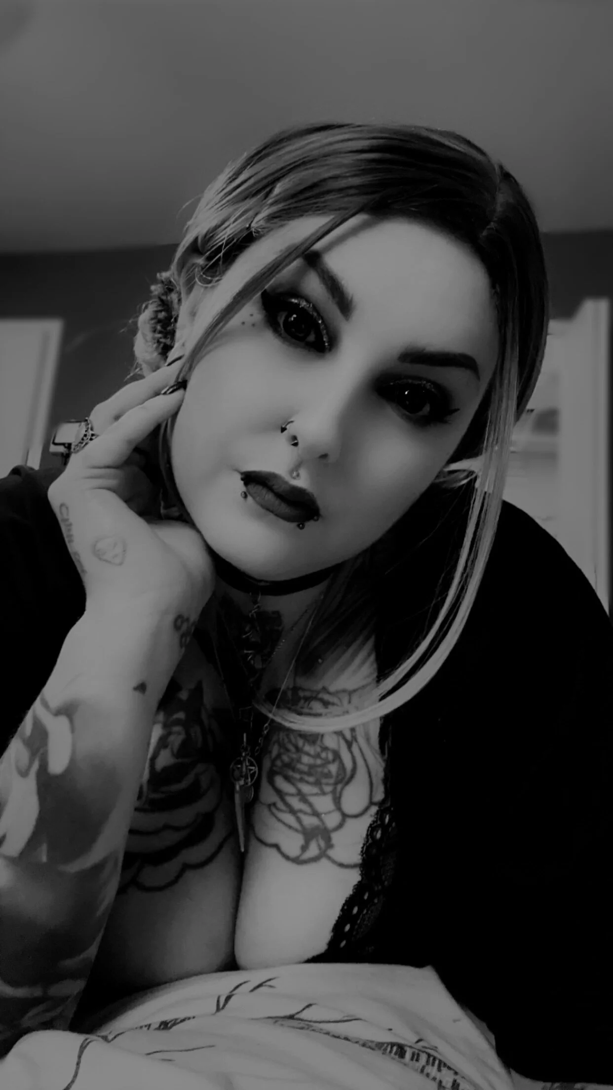 XXX Porn Photo of Nude Riverm00n 54