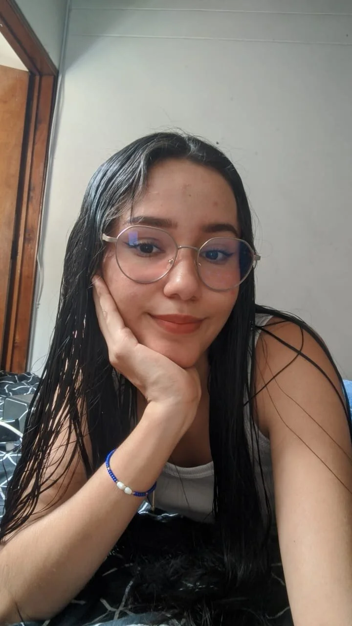 XXX Porn Photo of Nude miley_blue_ 16