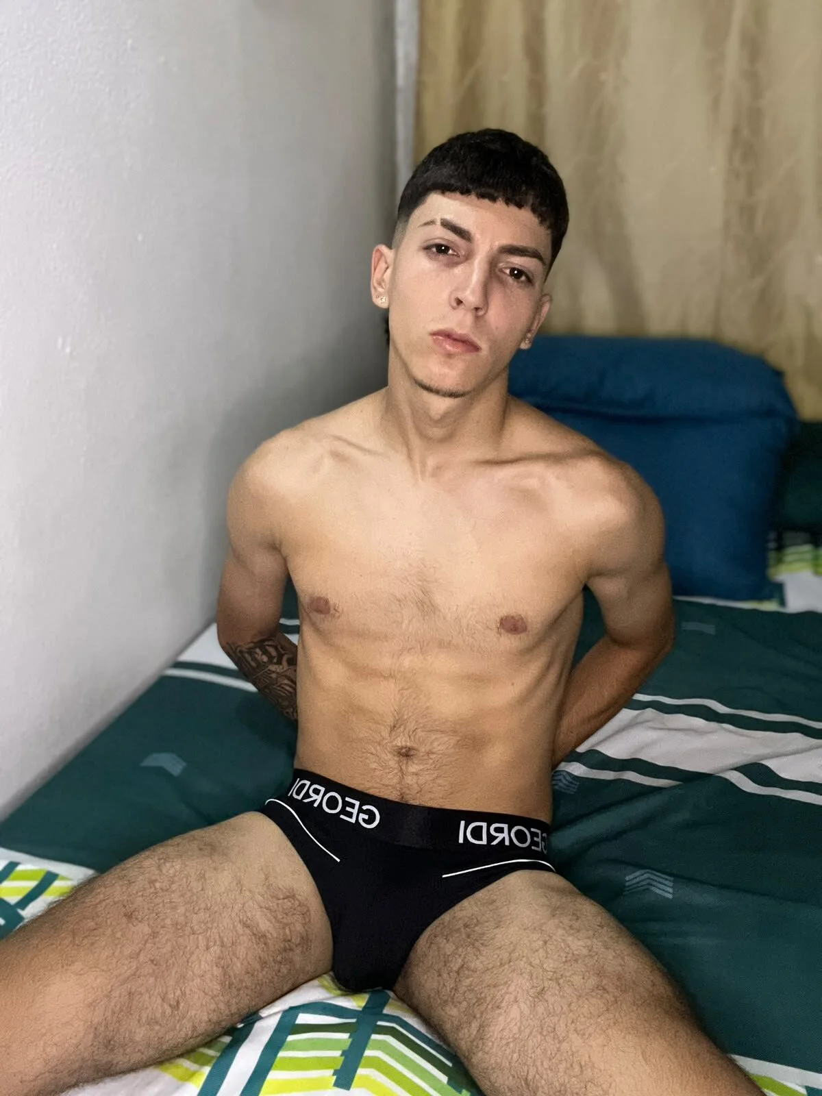 XXX Porn Photo of Nude Gian_Rossi 5