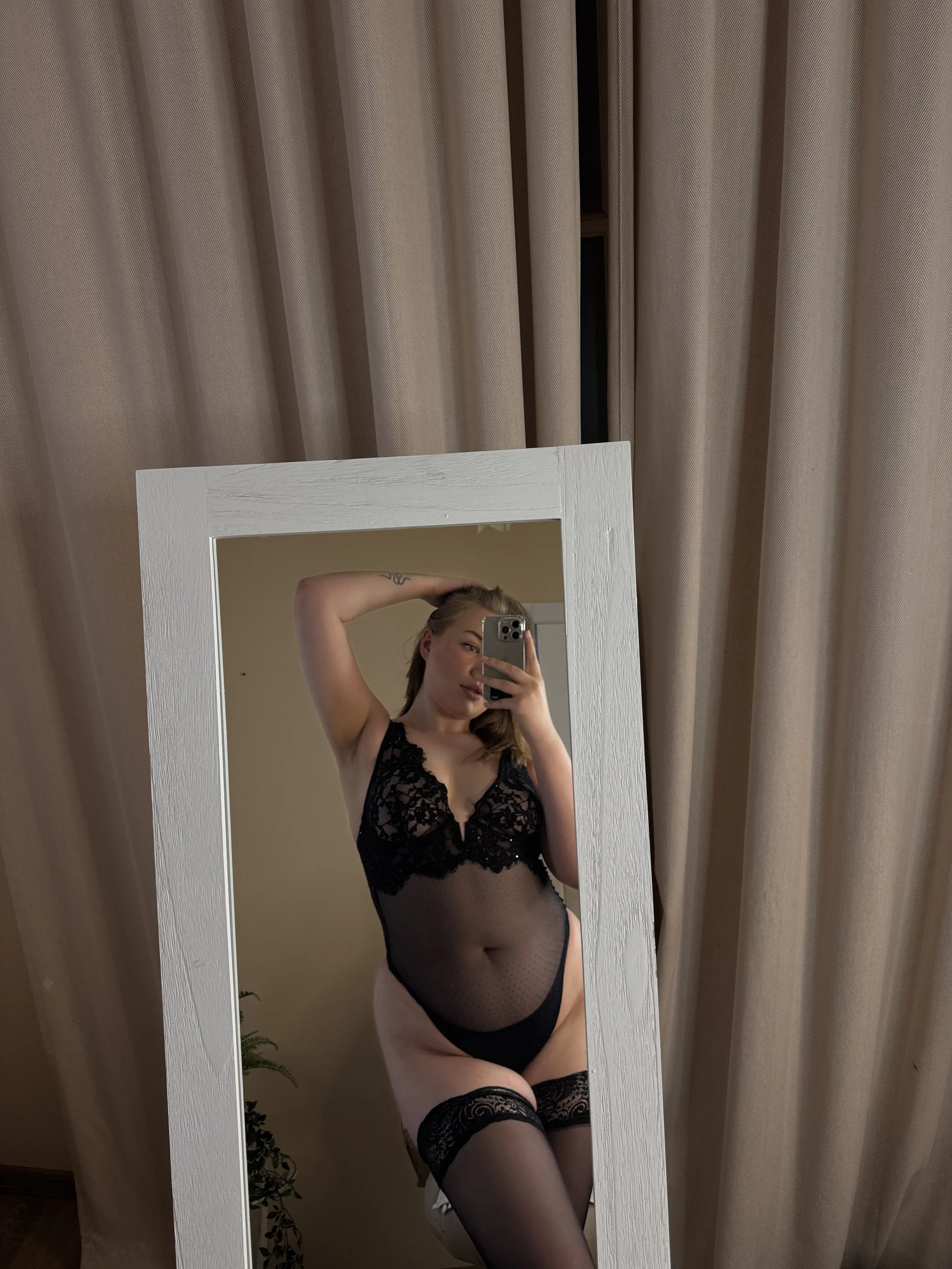 XXX Porn Photo of Nude cutiejuliee 12