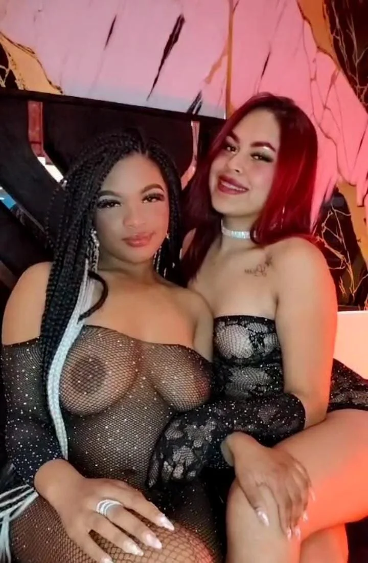 XXX Porn Photo of Nude scarletandroxanecs 11