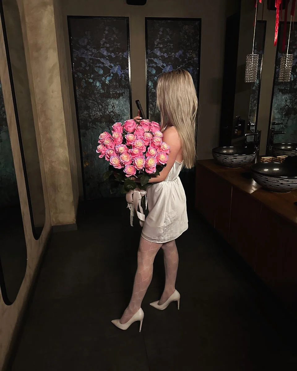 XXX Porn Photo of Nude KittenFang 6