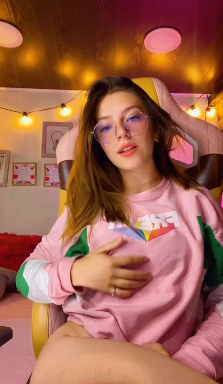 XXX Porn Photo of Nude milly_kenner 4
