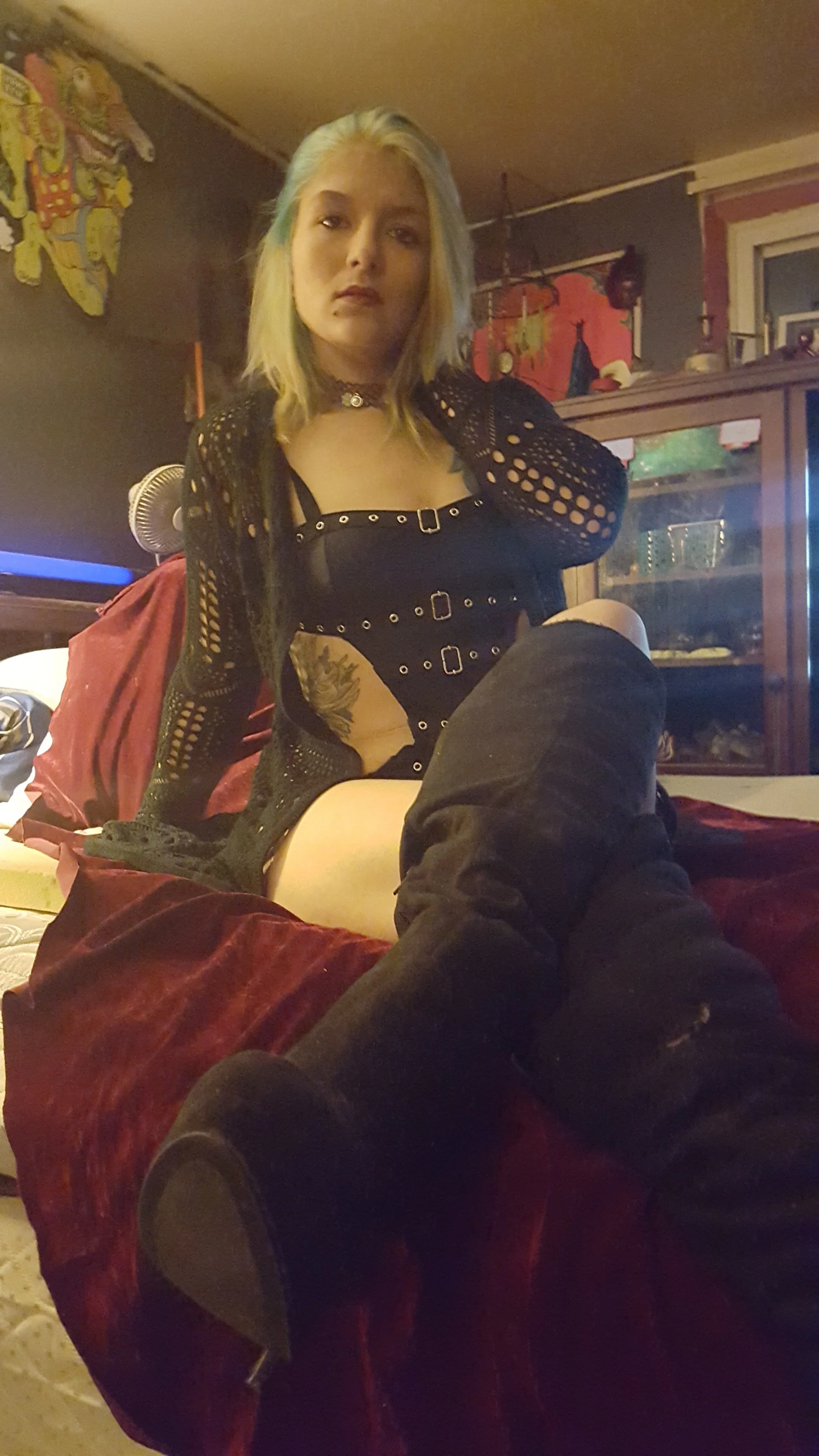 XXX Porn Photo of Nude OhUWish 4