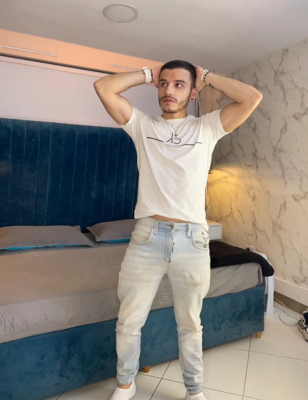 XXX Porn Photo of Nude liam_es 34