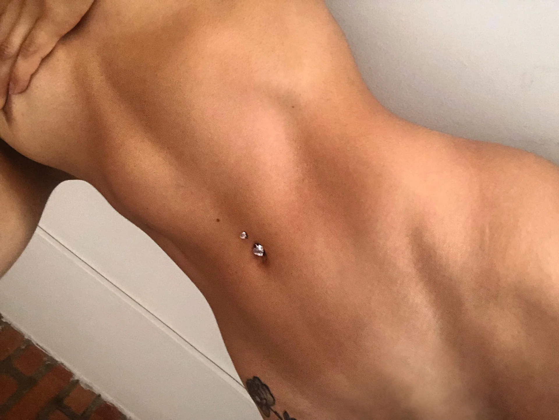 XXX Porn Photo of Nude katt_giraldo1 32