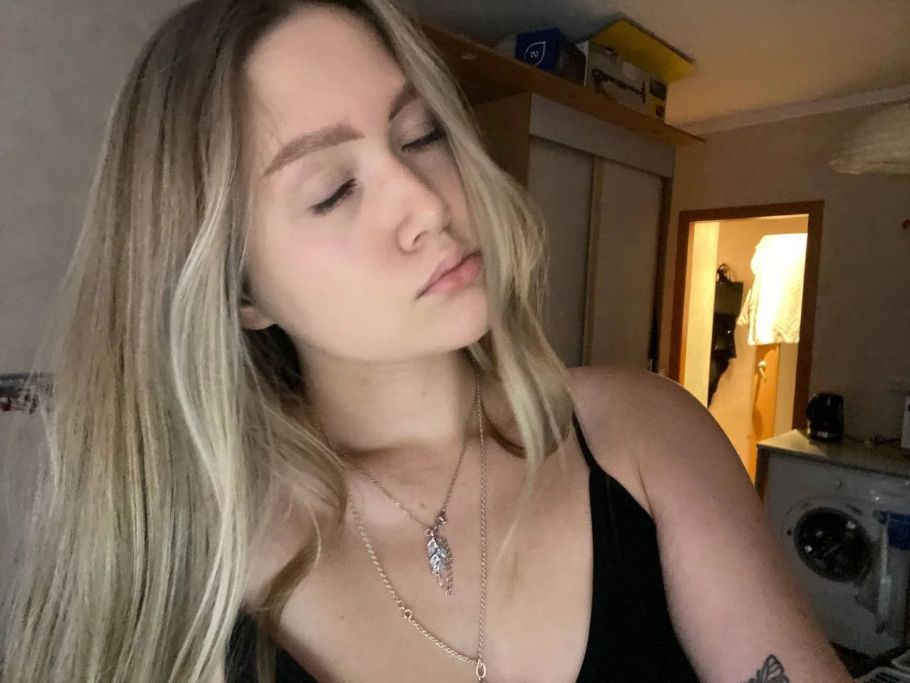 XXX Porn Photo of Nude acurashow 1