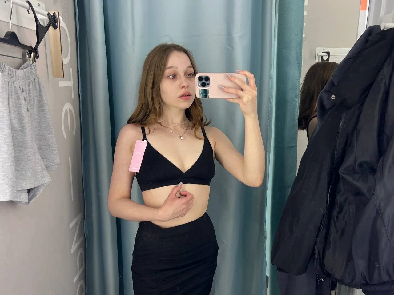 XXX Porn Photo of Nude DearEvaa 38