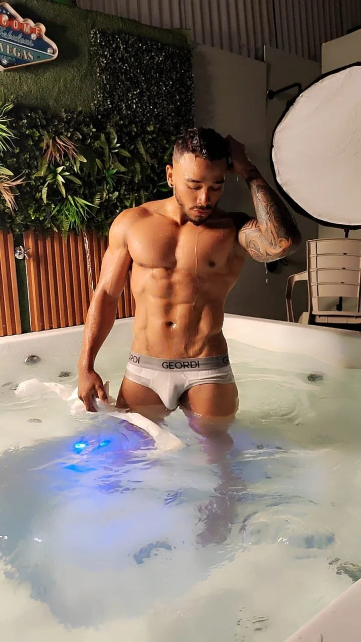 XXX Porn Photo of Nude bruno_miller_ 17