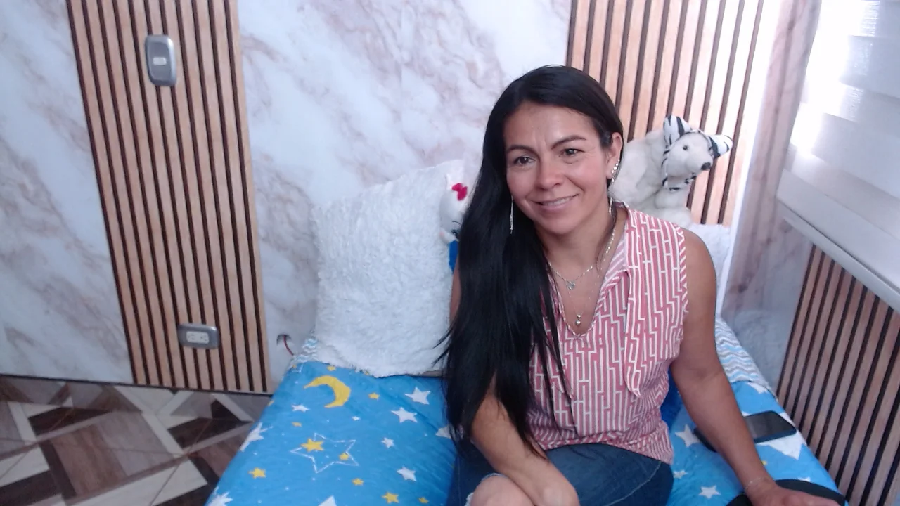 XXX Porn Photo of Nude camilavargas_ 1