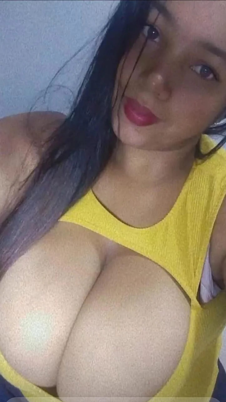XXX Porn Photo of Nude Evelyn-tits 5