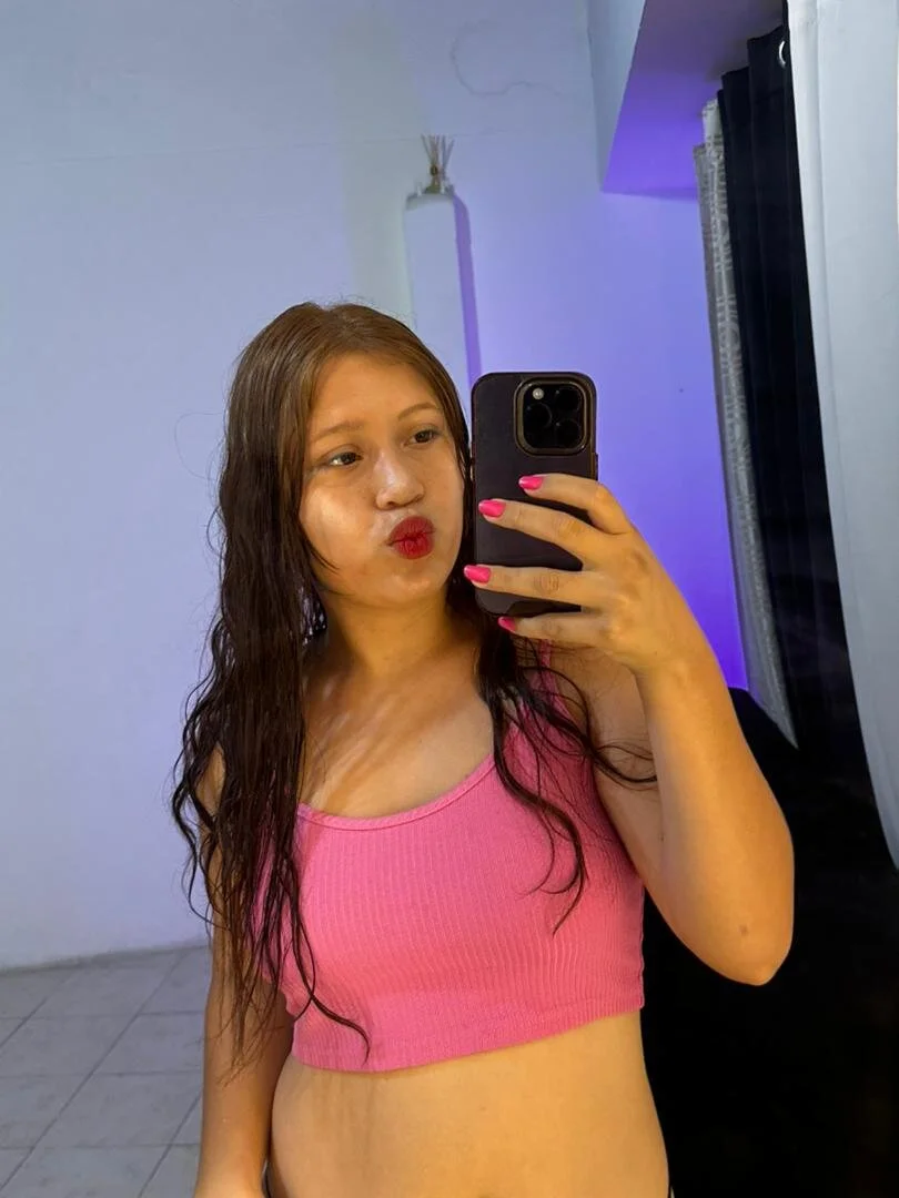 XXX Porn Photo of Nude Lucy_nolimits_sex 3
