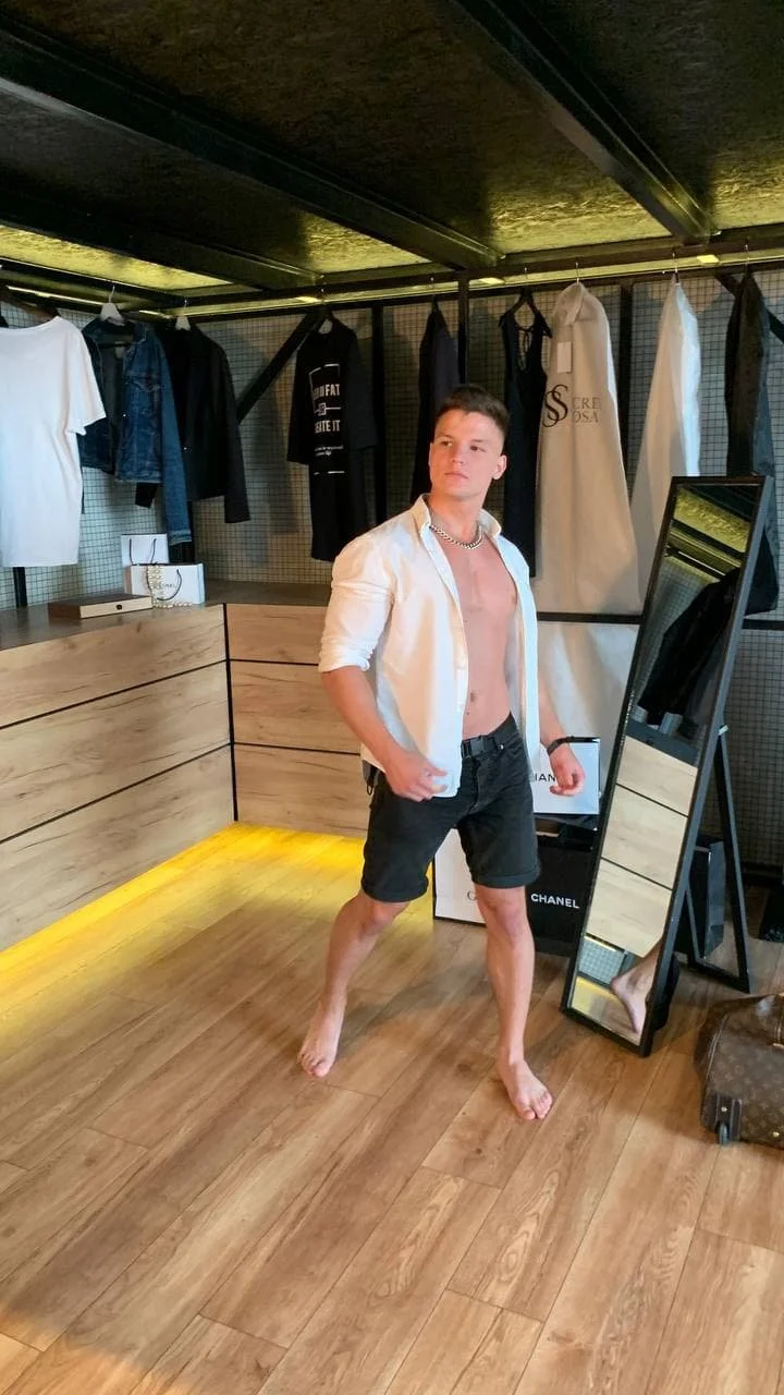 XXX Porn Photo of Nude OliverSport 47