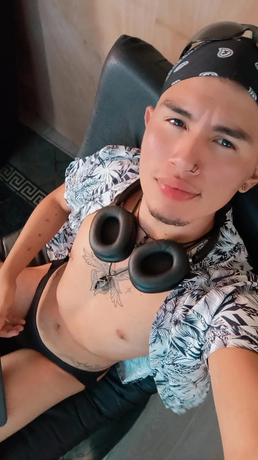 XXX Porn Photo of Nude Star_blaze 12