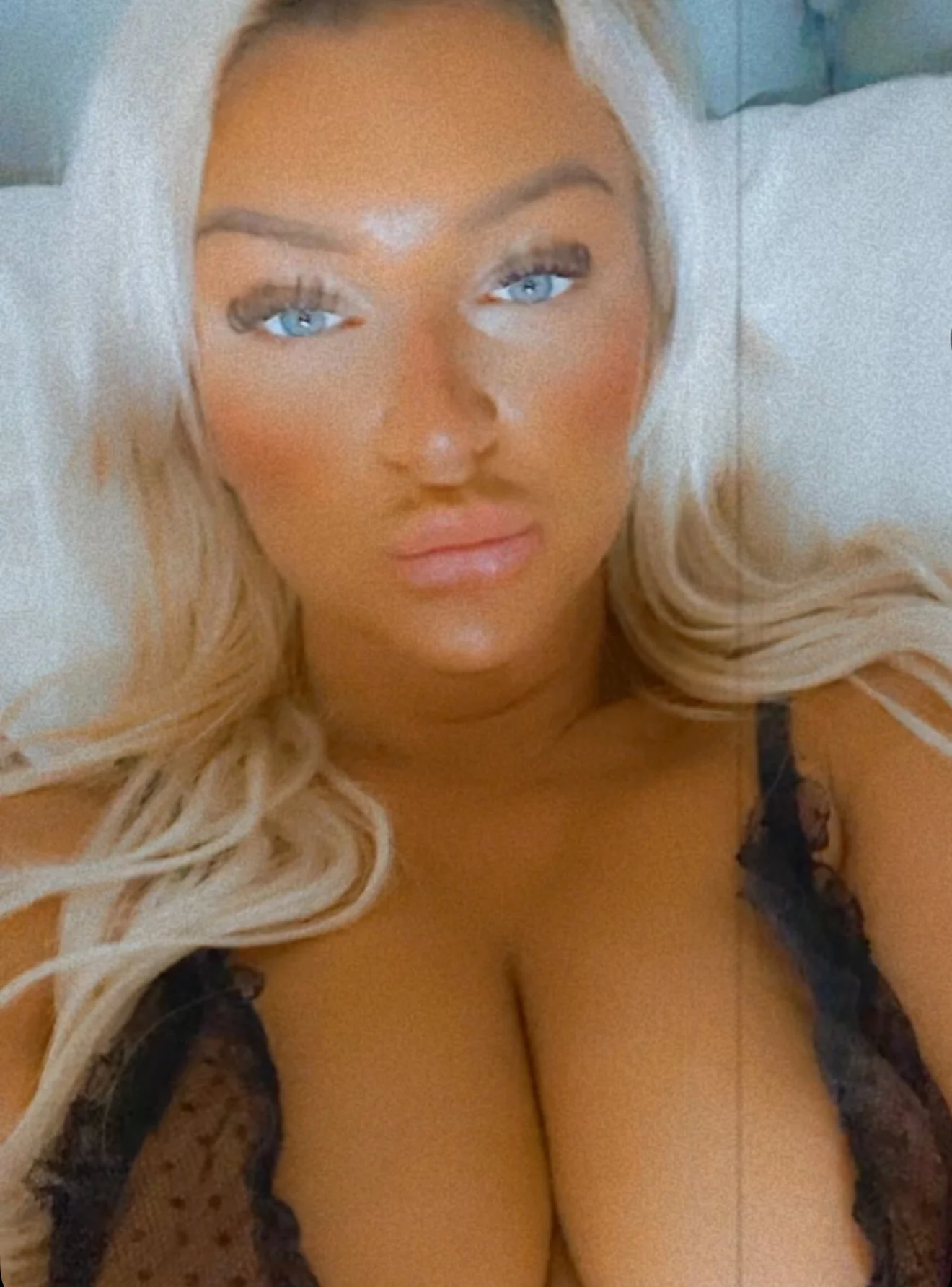 XXX Porn Photo of Nude Naughtyhousewife_x 1