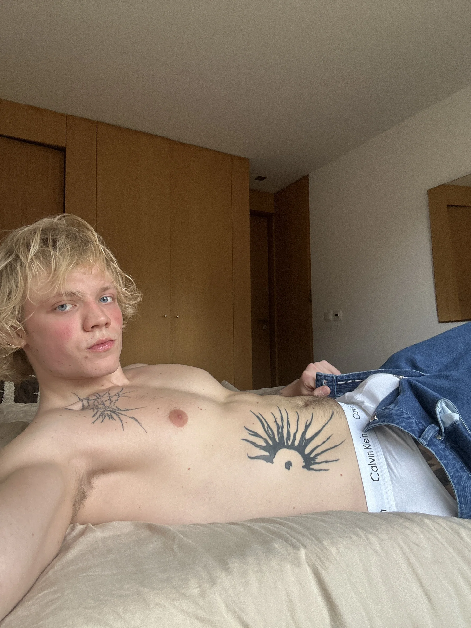 XXX Porn Photo of Nude alexbarczukxxx 5