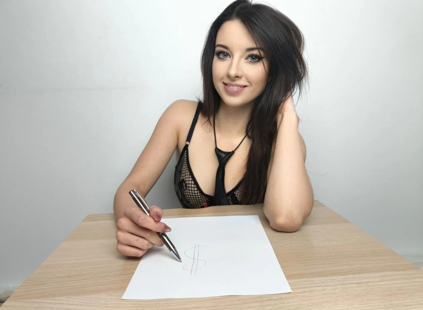 XXX Porn Photo of Nude DominantLuna 7