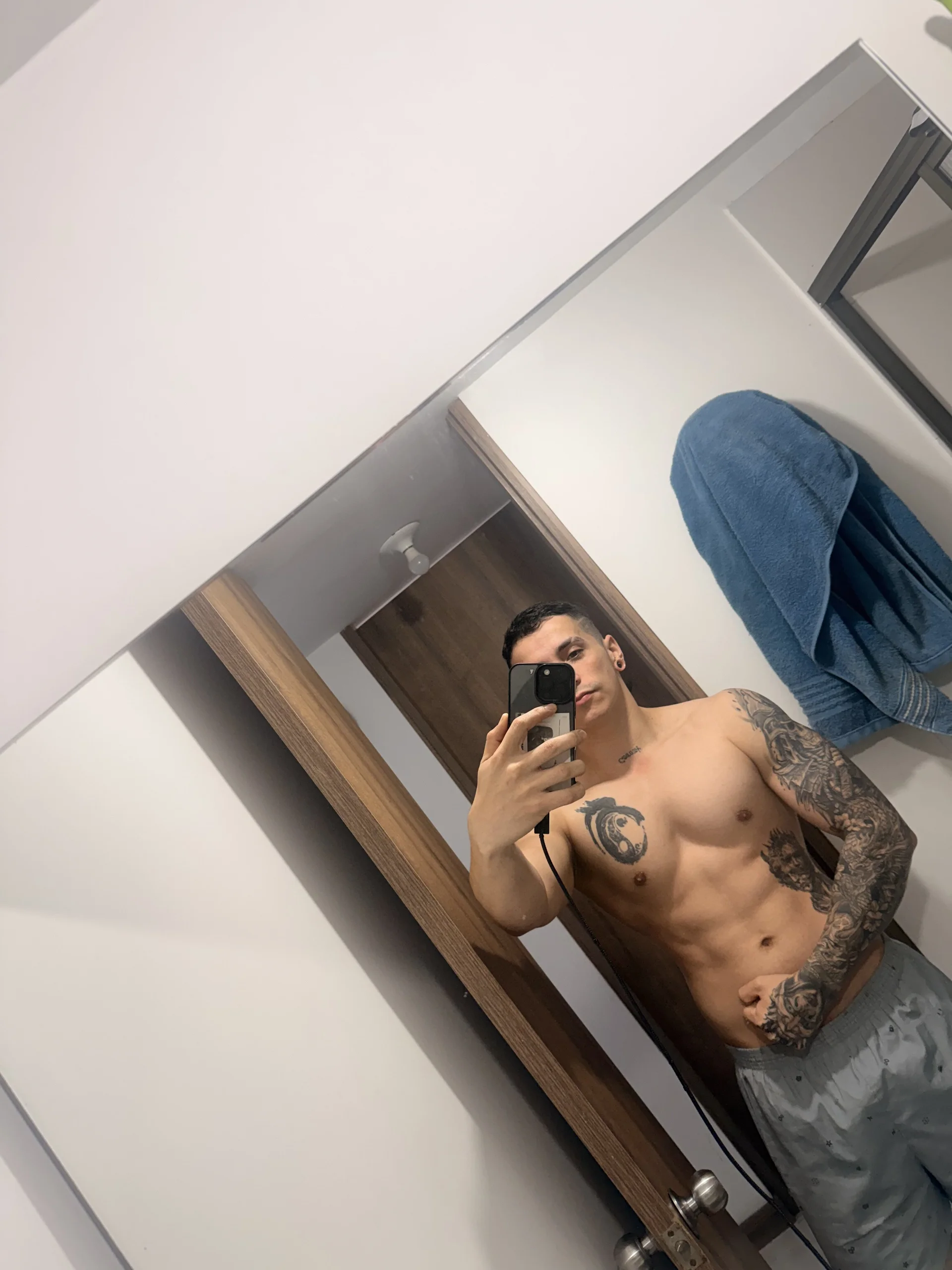 XXX Porn Photo of Nude skrill15 3